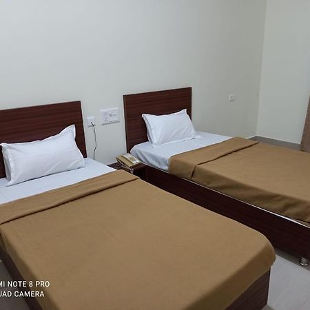 Fortune Village Hotel 쿤다푸르 외부 사진