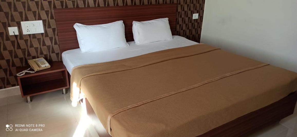 Fortune Village Hotel 쿤다푸르 외부 사진
